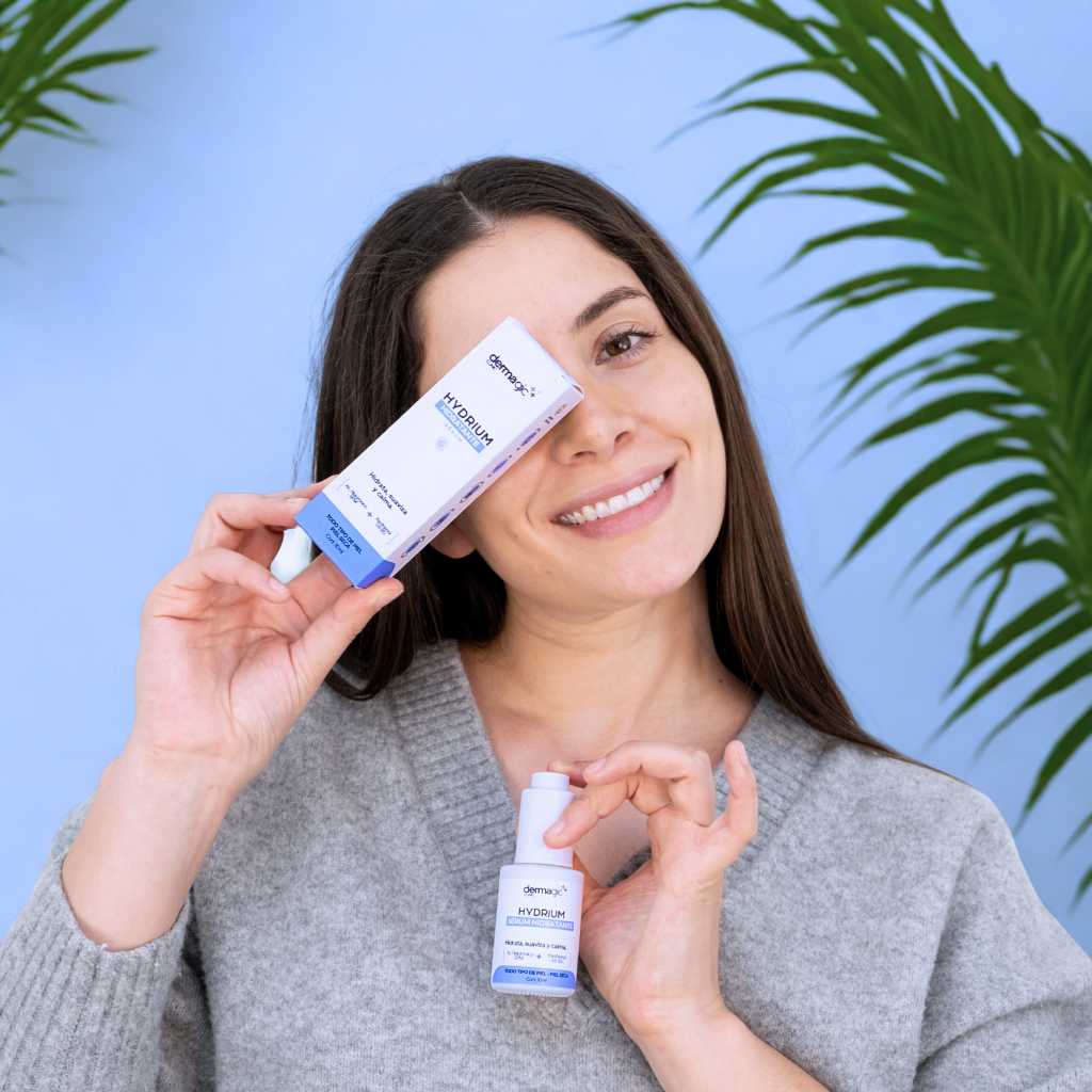 Sérum hidratante Dermagic Hydrium con ácido hialurónico y pantenol, ideal para piel seca, deshidratada o sensibilizada con resveratrol
